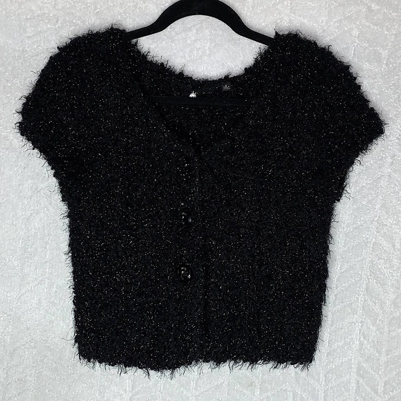 Knitted & Knotted Fuzzy Button Front Crop Cardigan - Picture 4 of 6